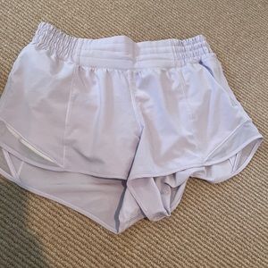 Lululemon Hotty Hot 2.5 High Rise Lavender Dew Size 6